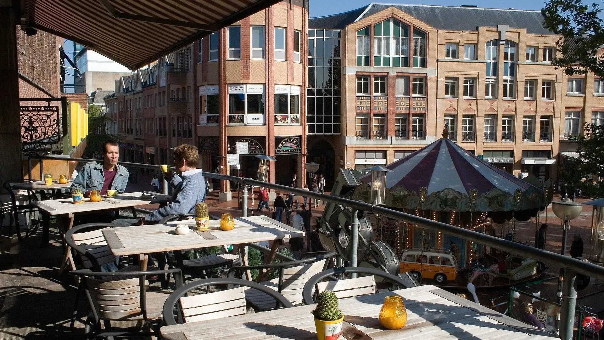 Crown Inn Eindhoven 3*,  Niederlande
