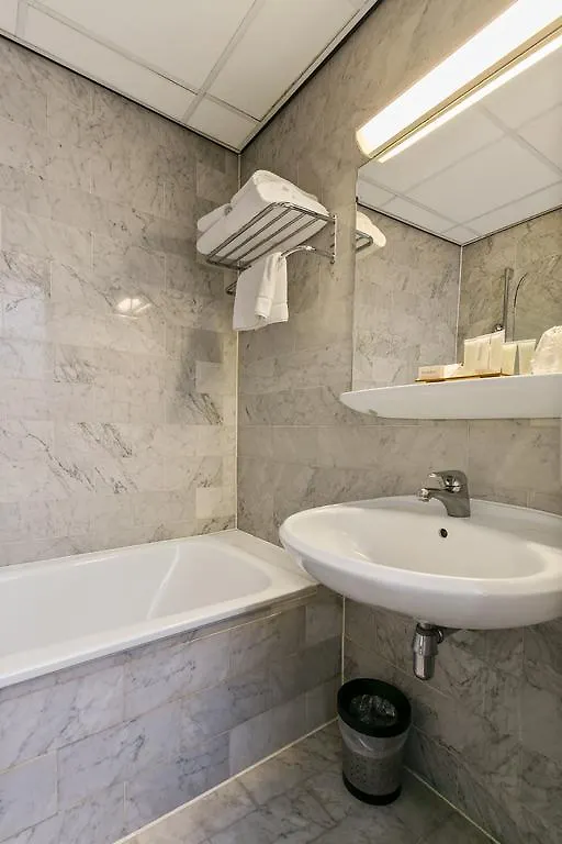 Crown Inn Eindhoven 3*,  Niederlande